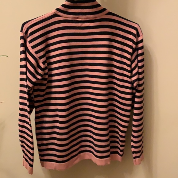 3/$30 Pretty Vintage Stretchy Sweater - Picture 2 of 5